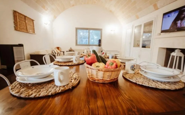 Fantastic Trulli Olea With Pool Garden