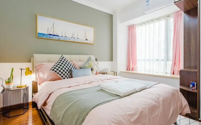 Locals Boutique Apartment Jiuzhou Port.3