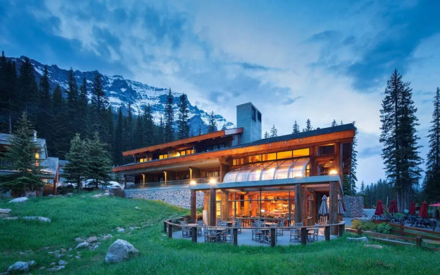 Moraine Lake Lodge