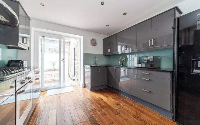 5 Bed Apartment in Hammersmith