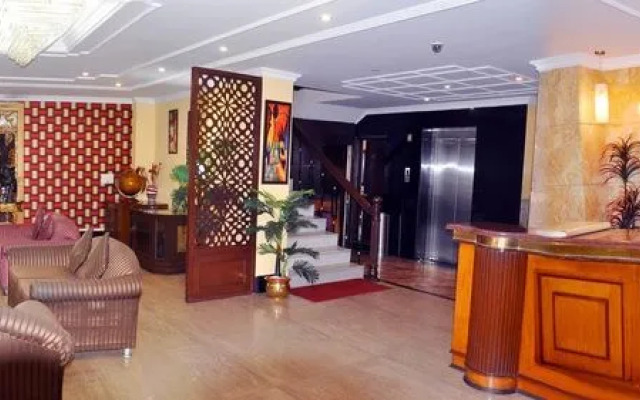 Hotel Crest Inn