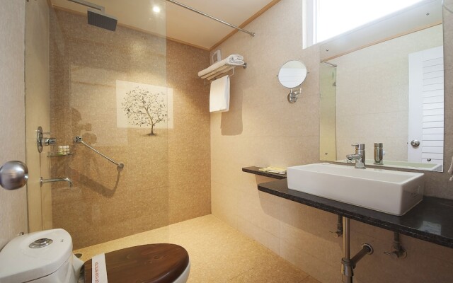 Morpheus Valley Resort