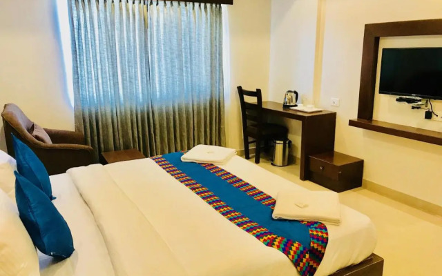 Regalia Inn & Suites