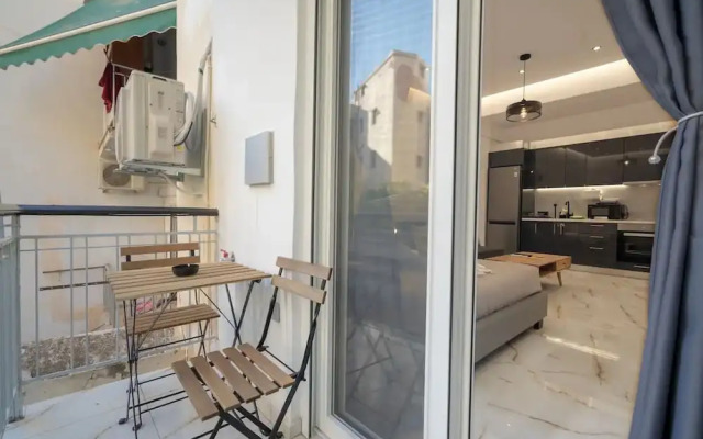 Cozy Apartment for 3 Persons in Athens