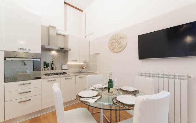 Ponte Vecchio Elegant Apartment