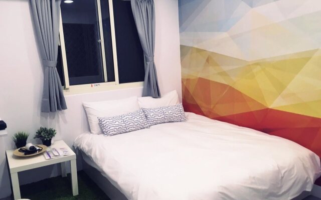 Fengjia Base14 Hostel