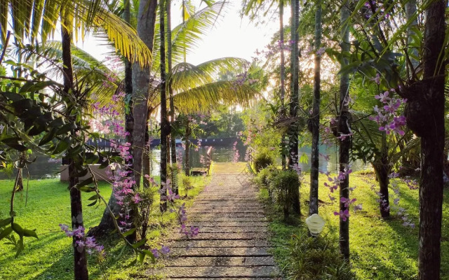 Palmgrove Lake Resort