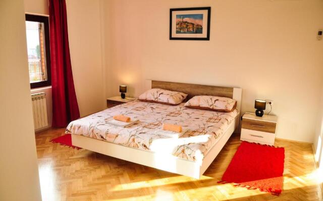 Apartment Rezo