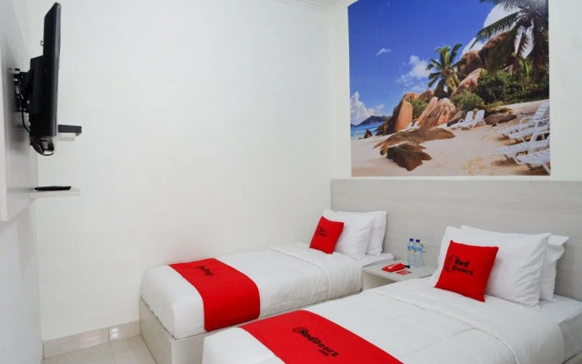 RedDoorz near Mataram University