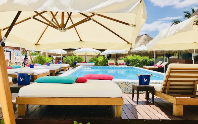 Room in Condo - Condohotel 5th Avenue King Triple Studio