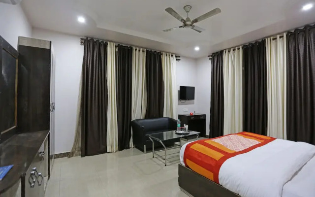 OYO 4635 Sheetal Hotel