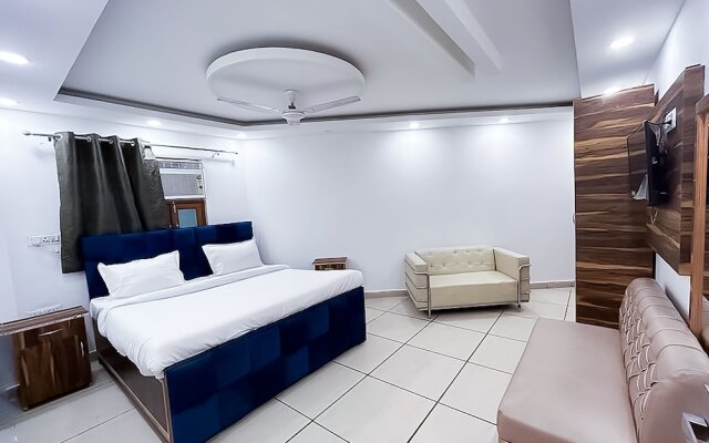 Roomshala Green High