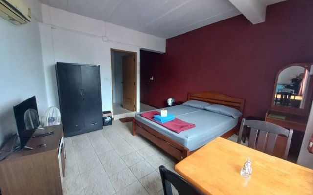 OYO 75474 Funkey Fulung Andy & Tan Guest House