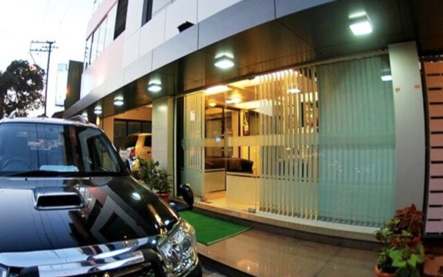 OYO Flagship 88158 Hotel Wilson Executive