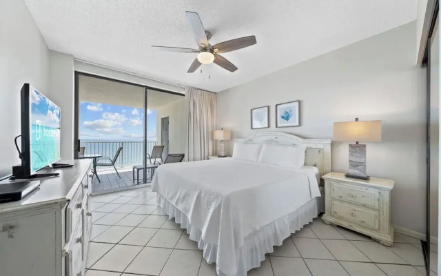 Pelican Pointe by Hosteeva