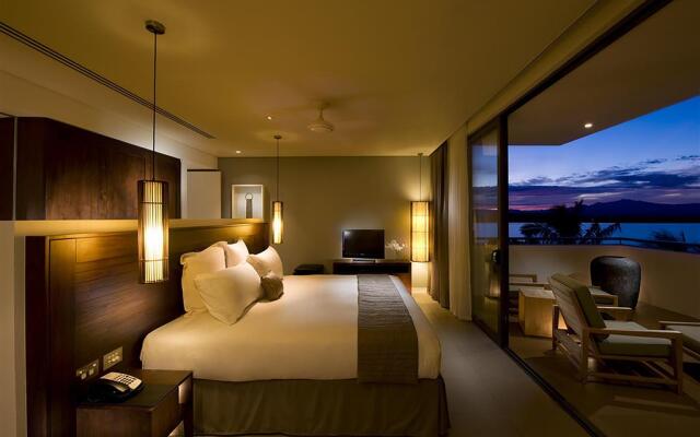 Hilton Fiji Beach Resort and Spa