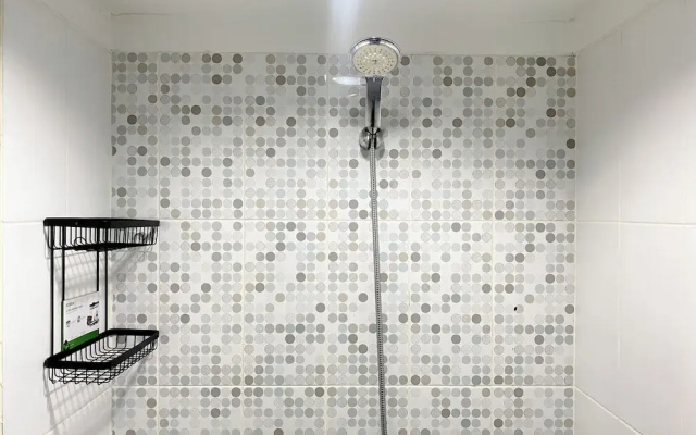 Cozy Living Studio Grand Sentraland Karawang Apartment
