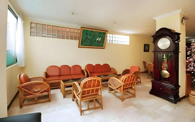 Hotel Lautze Indah