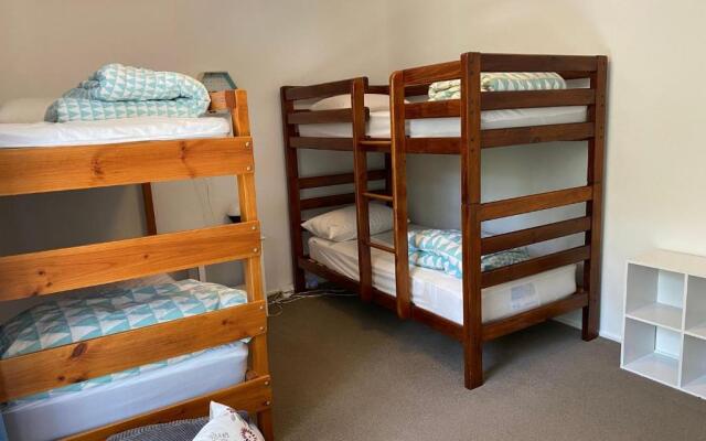 Kyeema - Free Wifi & Netflix - PET Friendly