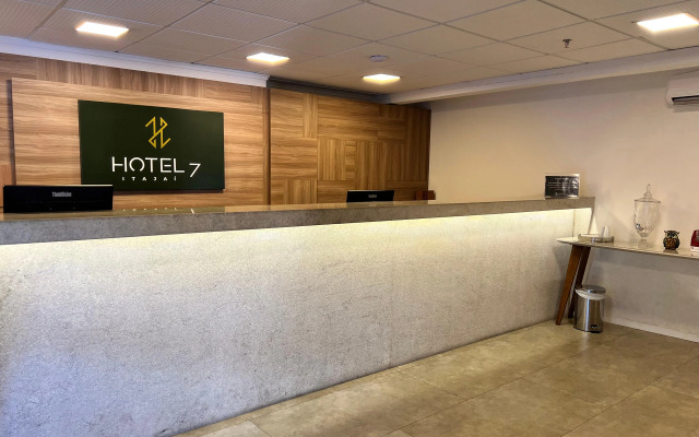 Hotel 7 Itajaí