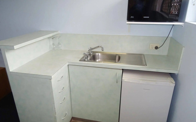 Haven Waters Motel & Apartments