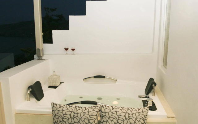 Anatoli Luxury Studios