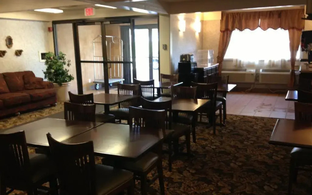 Coratel Inn & Suites Mankato