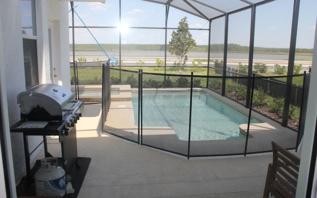 Storey Lake-5 Bedrooms home w/pool-1650ST