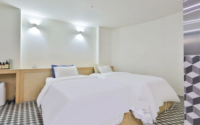 Elephant Shower Hotel