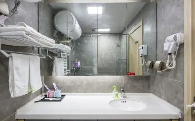 Blueberry Chain Hotel Apartment (Linyi Taisheng Plaza )