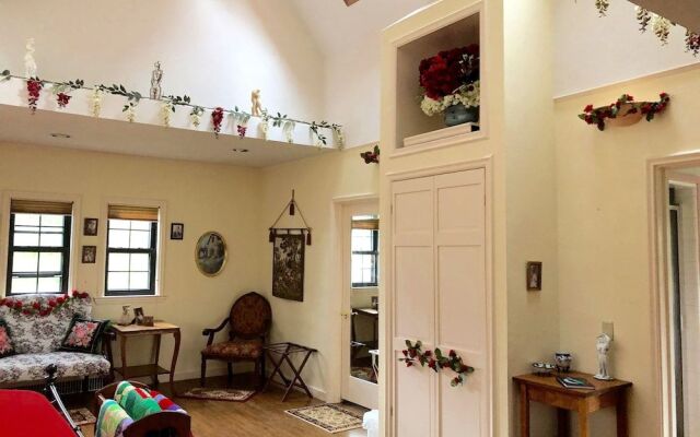 Sujak on Sunnyhill Bed and Breakfast