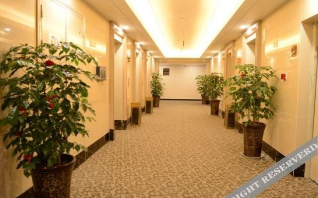 Super 8 Hotel (Ziyang Wanda Plaza)