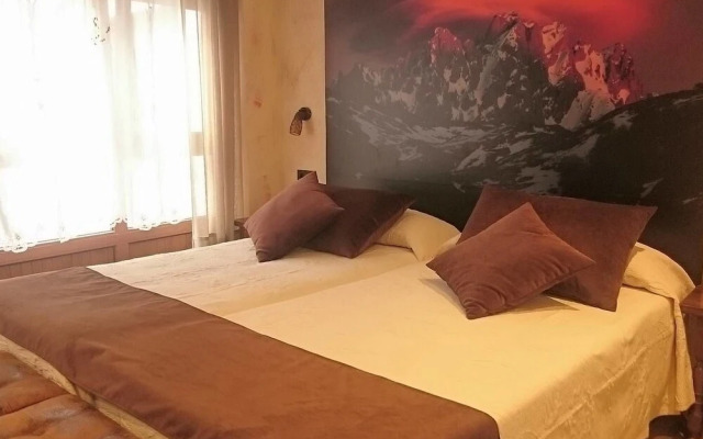 Hostal El Castañeu