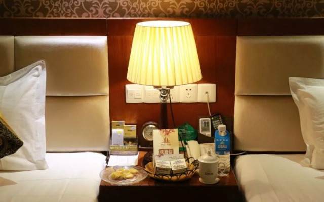 Qingtian Boutique Hotel (Zhaotong Fengxia Road)