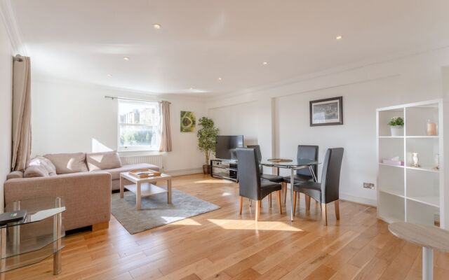 Comfortable 2 Bedroom Apartment By Earls Court