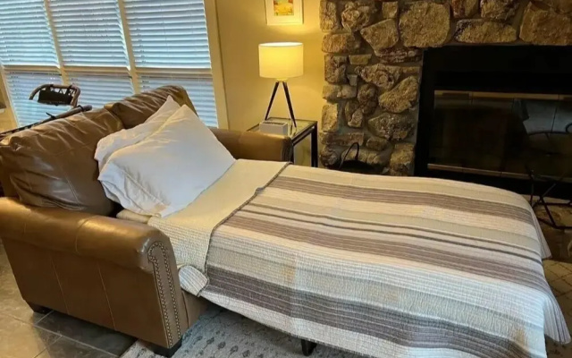 The Bear Den