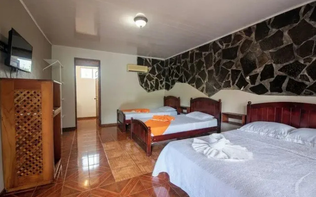 Hotel Sueno Dorado & Hot Springs