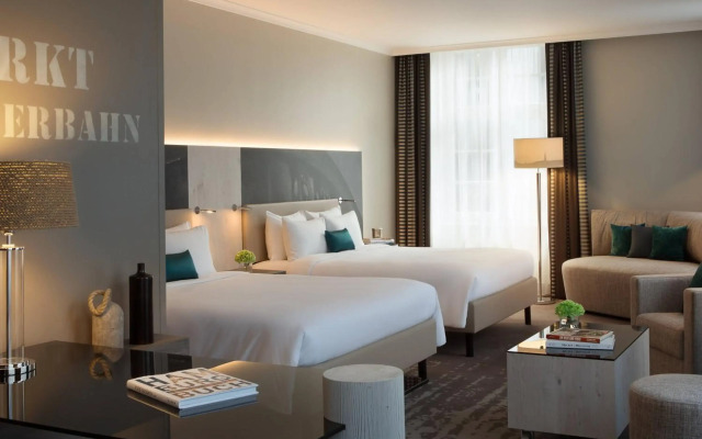 Renaissance Hamburg Hotel