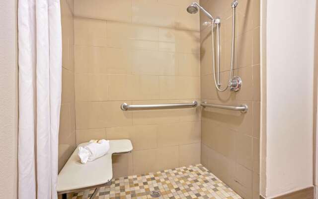 La Quinta Inn & Suites by Wyndham The Woodlands/Spring