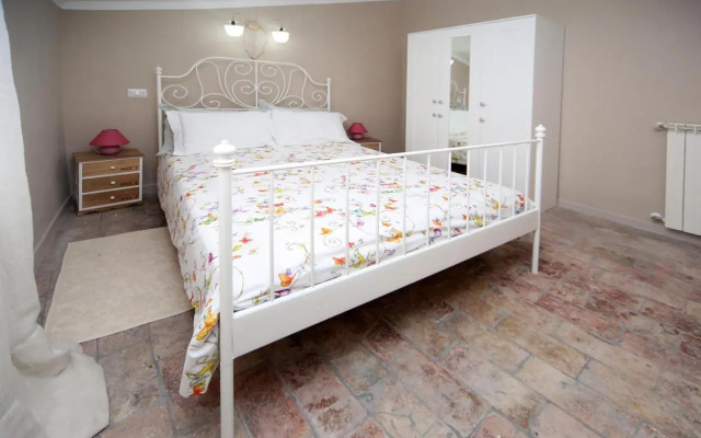 Ulivo Sacrobosco Apartment