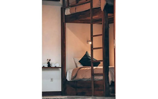 LMBK Surf Camp - Hostel