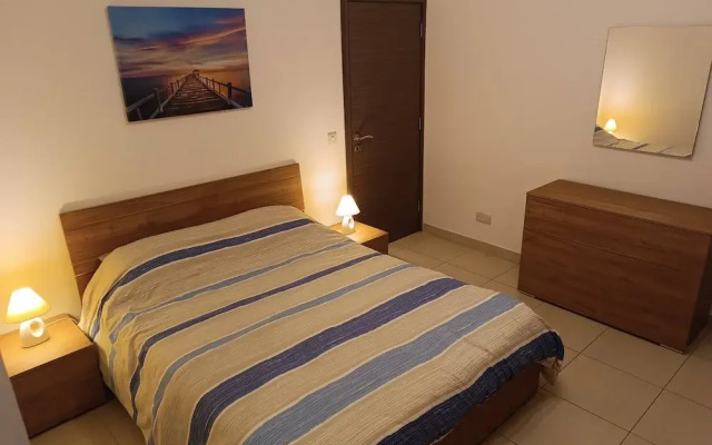 University Heights 2-bedroom Cosy Apartment