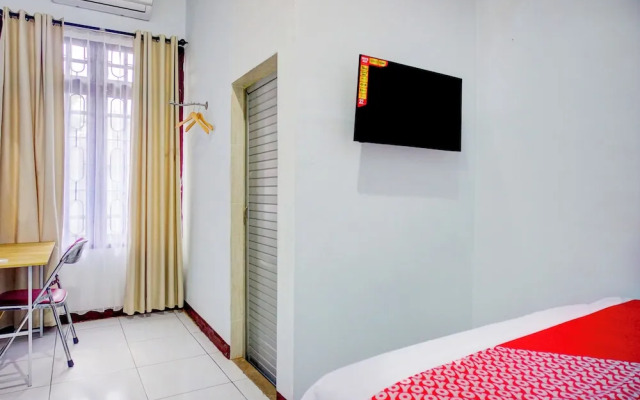 Hotel O Krakatau Near Universitas Muhammadiya Sumatra Utara ( UMSU )
