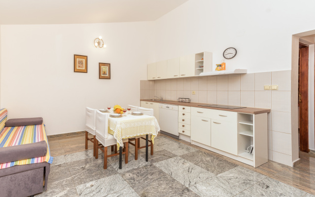 Orange Apartment Sea View
