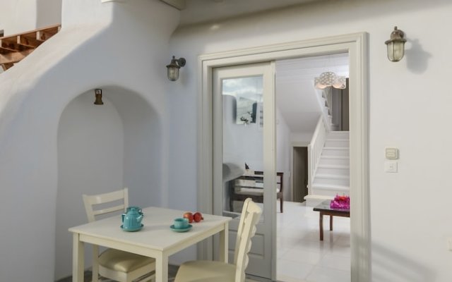 Queen of Naxos Luxury Villas & Suites