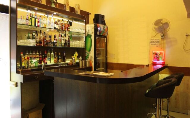 Chutney Merry Hotel