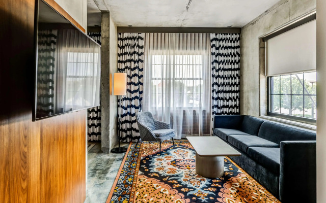 NYLO Las Colinas Hotel, Tapestry Collection by Hilton
