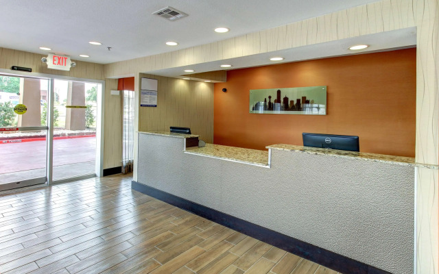 Motel 6 Arlington, TX