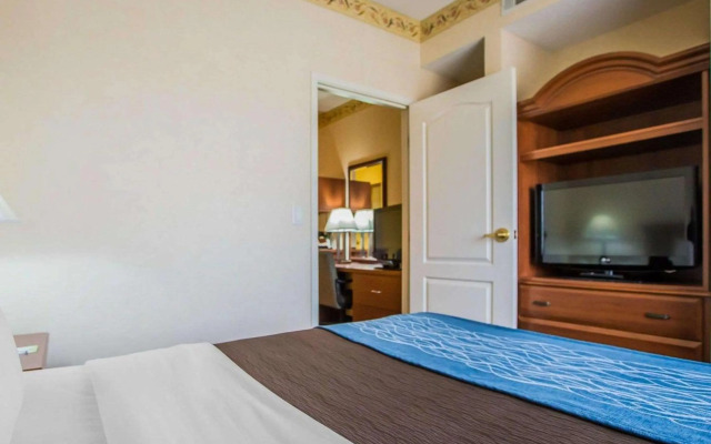 Quality Inn & Suites Dixon near I-88