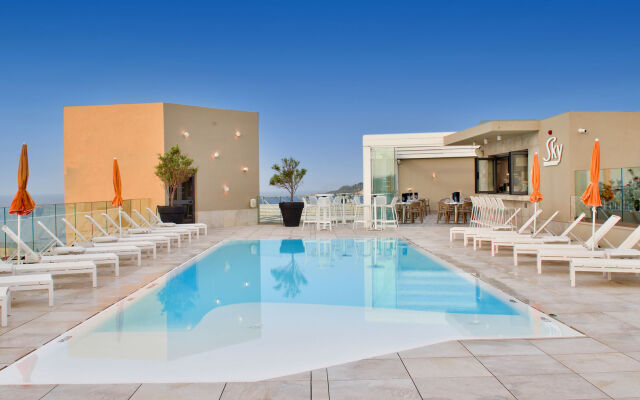 Luna Holiday Complex